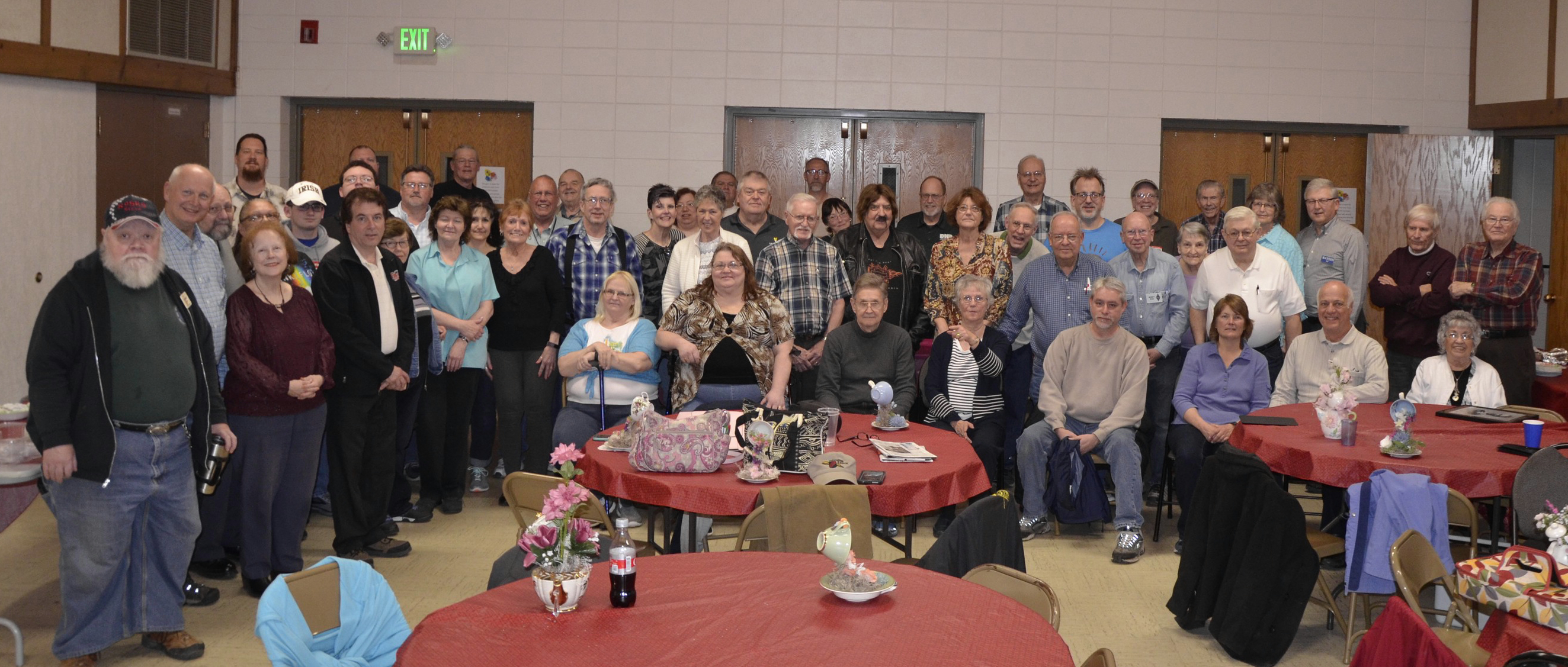 Group photo of FWRC members at 2018 spring banquet