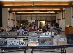 Fort Wayne Radio Club auctions gear at its Feb. 2019 meeting
